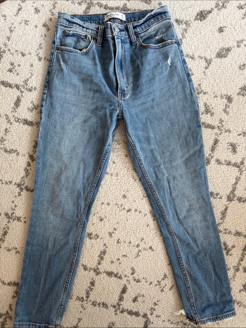 Classic Women’s Skinny Jeans